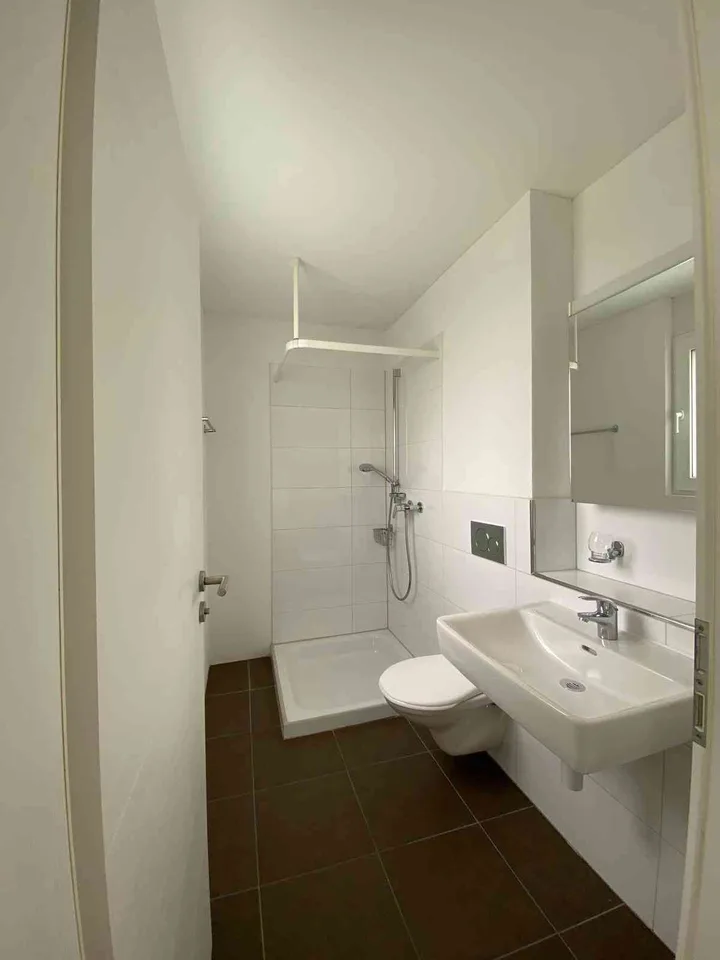 3,5-Zi. EG Wohnung, 98 m², Sitzplatz & Garten, 2 TG – Riedt bei Erlen – photo 10 of 12