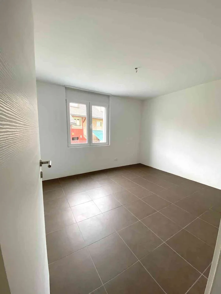3,5-Zi.-Wohnung, 98 m², Balkon 10 m², 2 TG-Plätze – Riedt bei Erlen – photo 8 sur 9