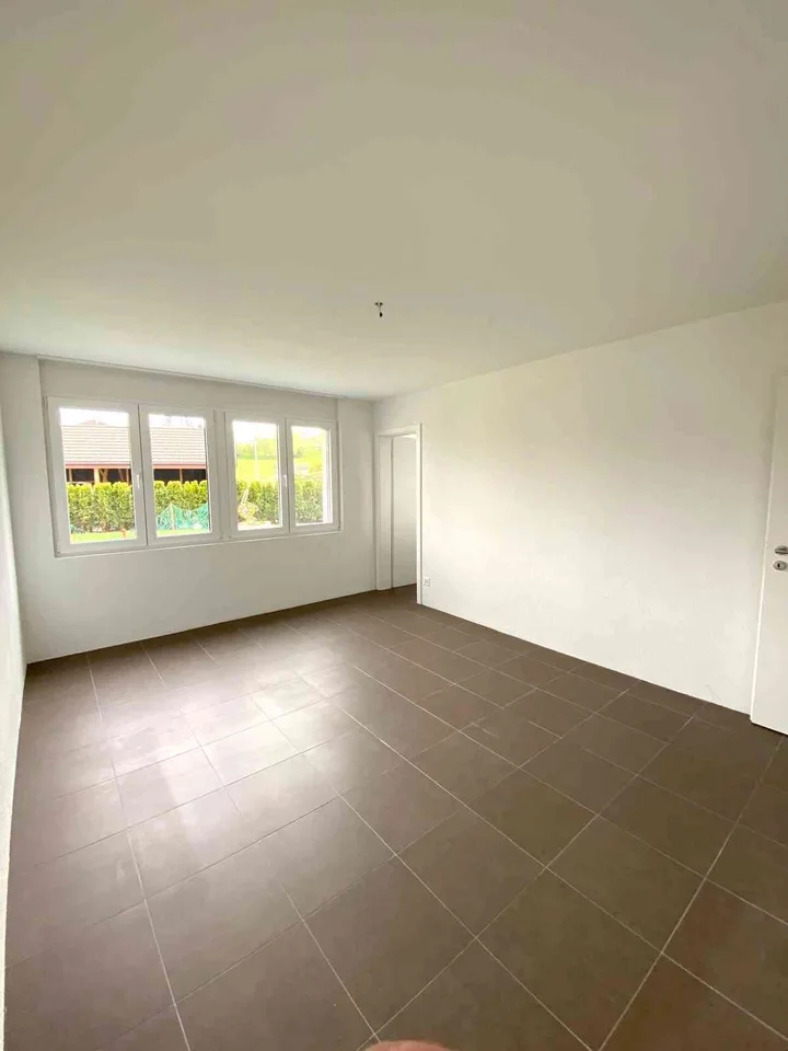 3,5-Zi.-Wohnung, 98 m², Balkon 10 m², 2 TG-Plätze – Riedt bei Erlen – photo 4 sur 9