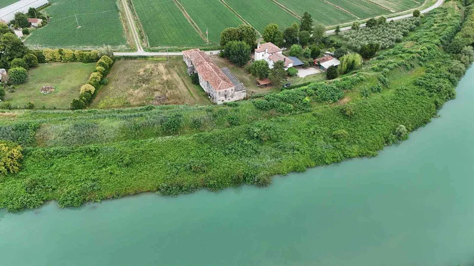 IMMOBILIE MIT GROSSEM POTENZIAL ZUR SANIERUNG – ITALIEN – foto 4 di 10