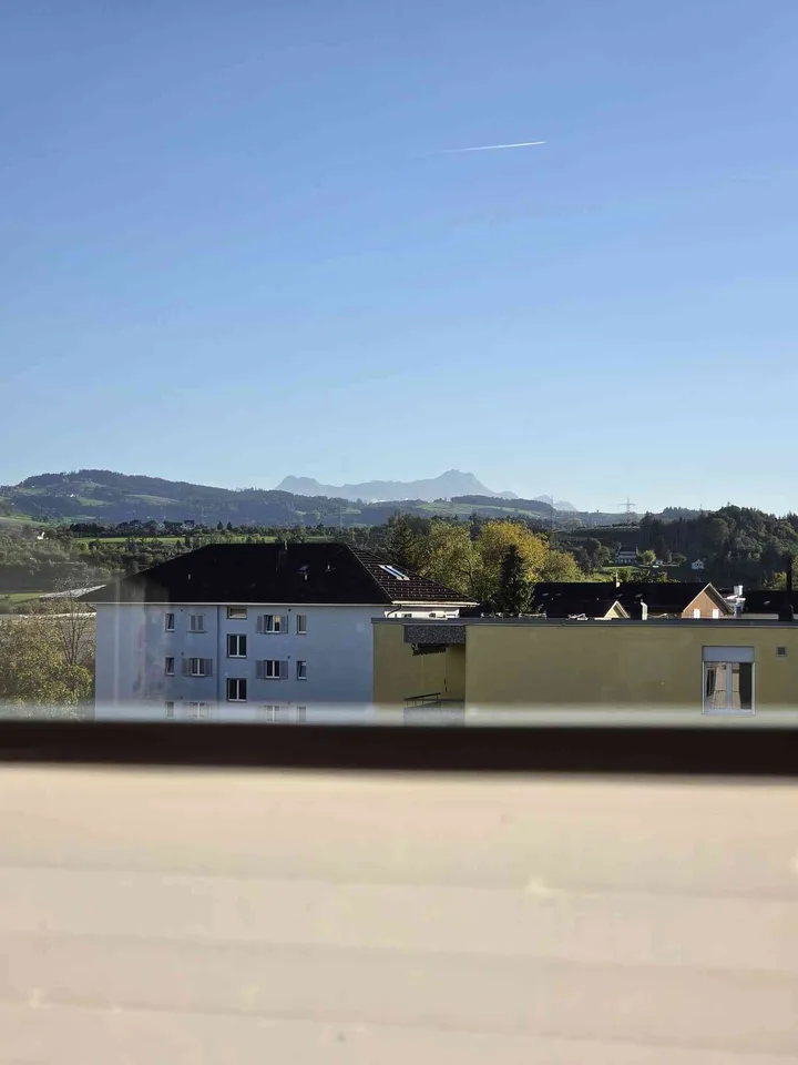 Helle Dachwohnung an zentraler Lage – photo 8 of 12