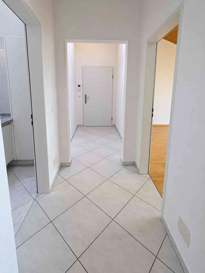 Helle Dachwohnung an zentraler Lage – photo 4 of 12
