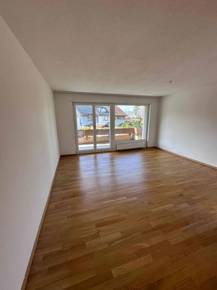 Grosszügige 4.5-Zimmer-Wohnung mit Balkon in ruhiger Lage in Seuzach – Foto 5 von 13