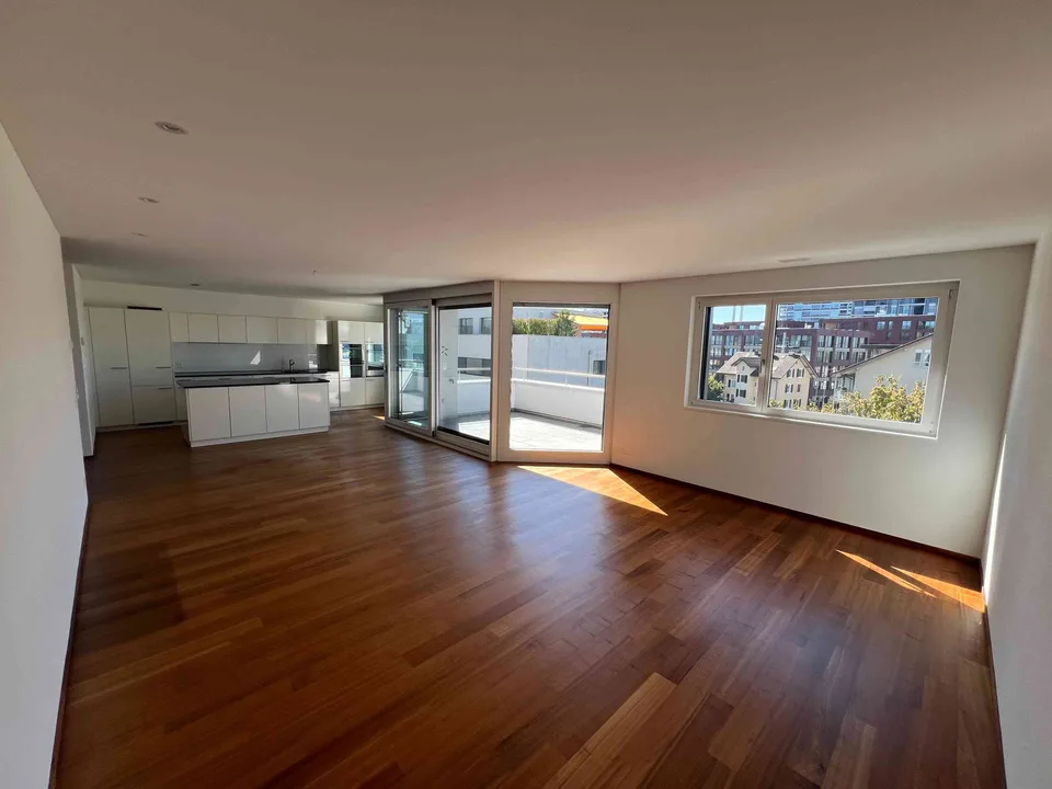 Grosszügige 4.5-Zimmer-Wohnung – foto 3 di 12