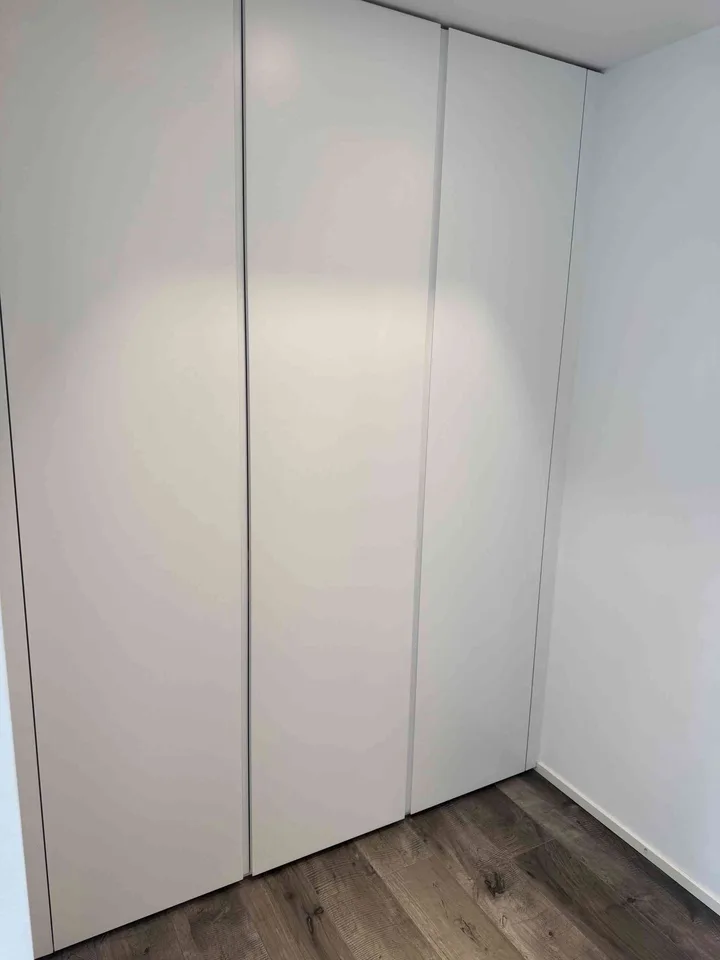Moderne 4.5-Zimmer-Wohnung mit KNX, Home Cinema & Premiumküche – foto 2 di 10