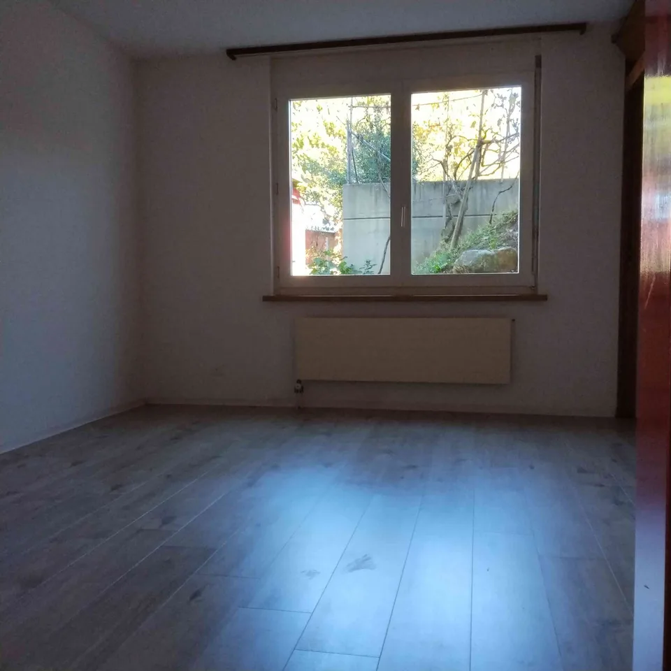Schön renovierte 4 ½-Zi- Erdgeschosswohnung – Foto 8 von 13
