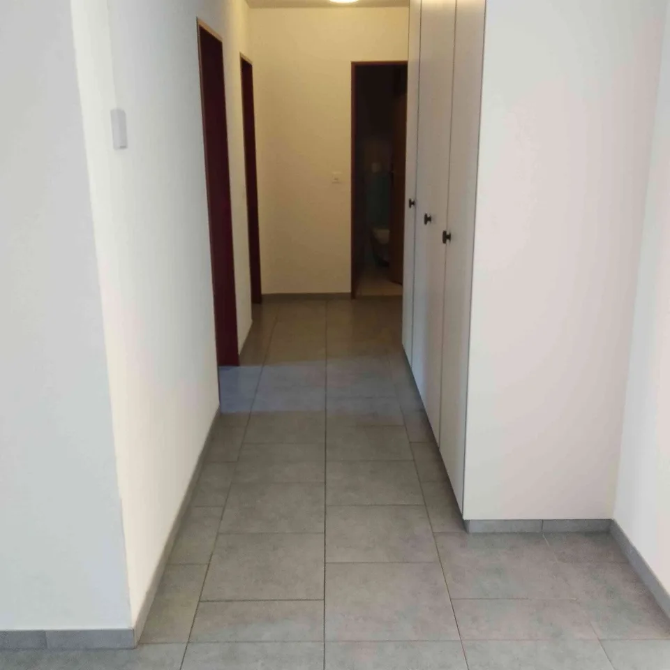 Schön renovierte 4 ½-Zi- Erdgeschosswohnung – Foto 3 von 13