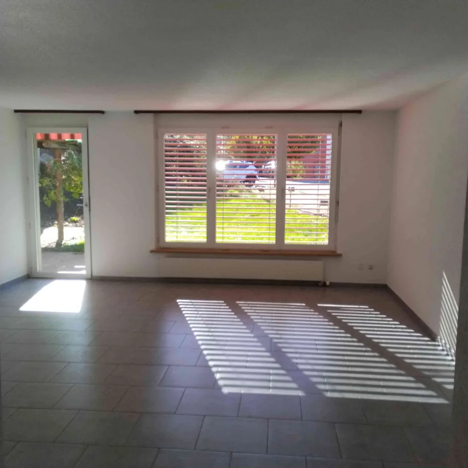 Schön renovierte 4 ½-Zi- Erdgeschosswohnung – Foto 4 von 13