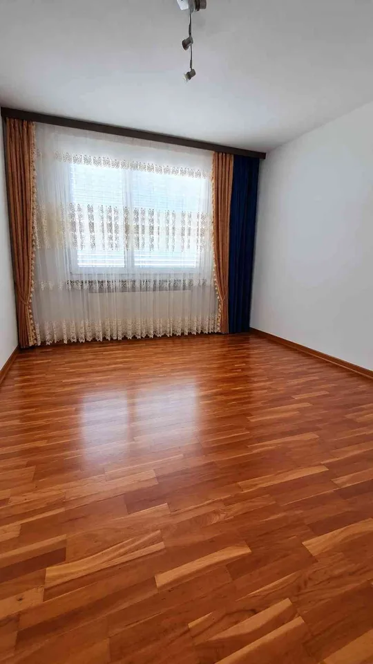 4.5-Zimmer-Wohnung in Visp zu vermieten – hell, grosszügig und zentral – Foto 11 von 13