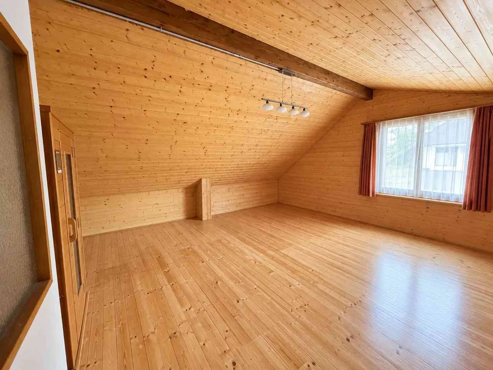 Einfamilienhaus mit Pool & Umbaupotenzial – 890 m² in Steinach – Foto 12 von 13