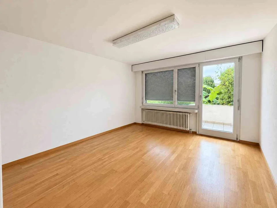 Einfamilienhaus mit Pool & Umbaupotenzial – 890 m² in Steinach – Foto 9 von 13
