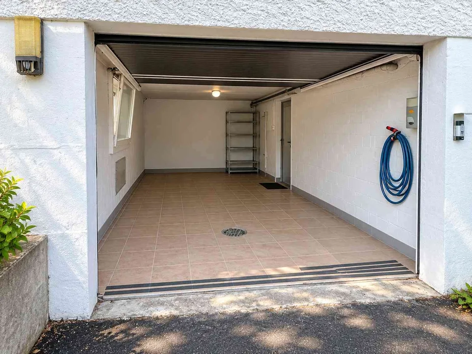 Einfamilienhaus mit Pool & Umbaupotenzial – 890 m² in Steinach – Foto 13 von 13