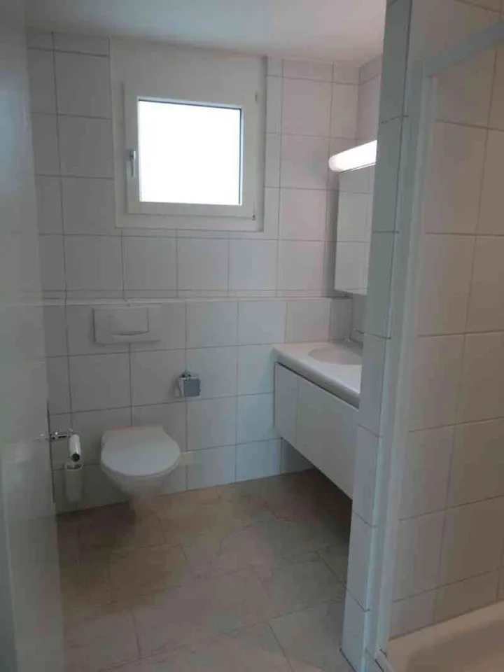 Helle und grosszügige 3.5-Zimmer-Gartenwohnung im Zentrum von Meilen – Foto 9 von 10