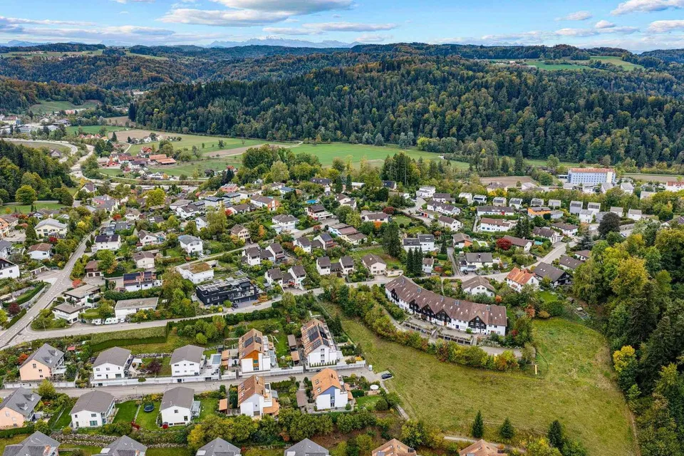 Sonnenplatz mit Weitblick – freistehendes EFH auf 821 m² Land – photo 3 of 13