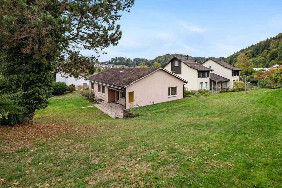 Sonnenplatz mit Weitblick – freistehendes EFH auf 821 m² Land – photo 5 of 13