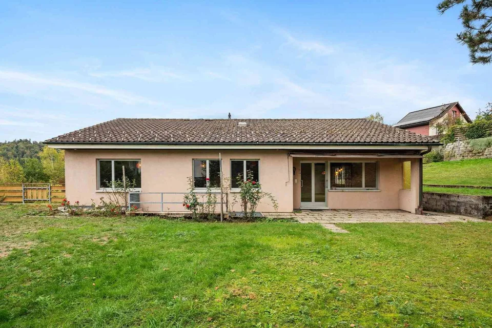Sonnenplatz mit Weitblick – freistehendes EFH auf 821 m² Land – photo 2 of 13