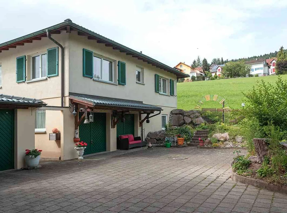 Freistehendes Einfamilienhaus in idyllischer Lage am Dorfrand – photo 3 of 13
