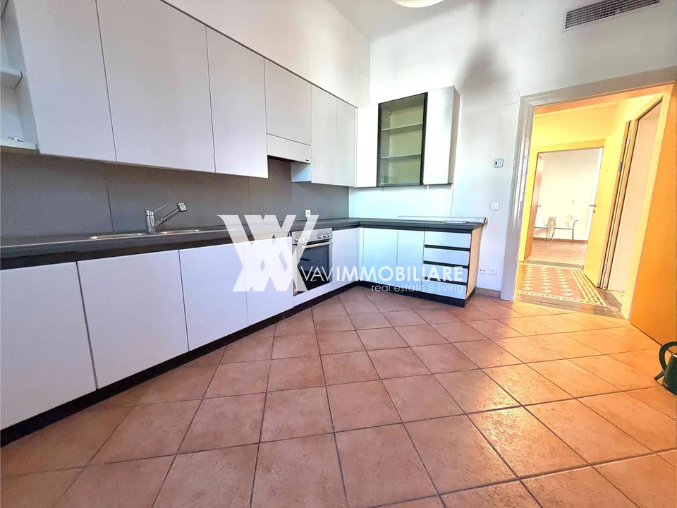 CHIASSO: AMPIO APPARTAMENTO CON ARIA CONDIZIONATA – photo 5 sur 5