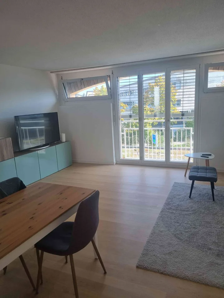 Furnished 2.5-room maisonette in Cham. fixed term to Sept 2027 – Foto 3 von 11