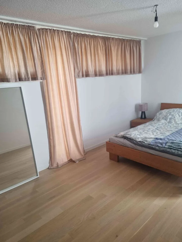 Furnished 2.5-room maisonette in Cham. fixed term to Sept 2027 – Foto 7 von 11