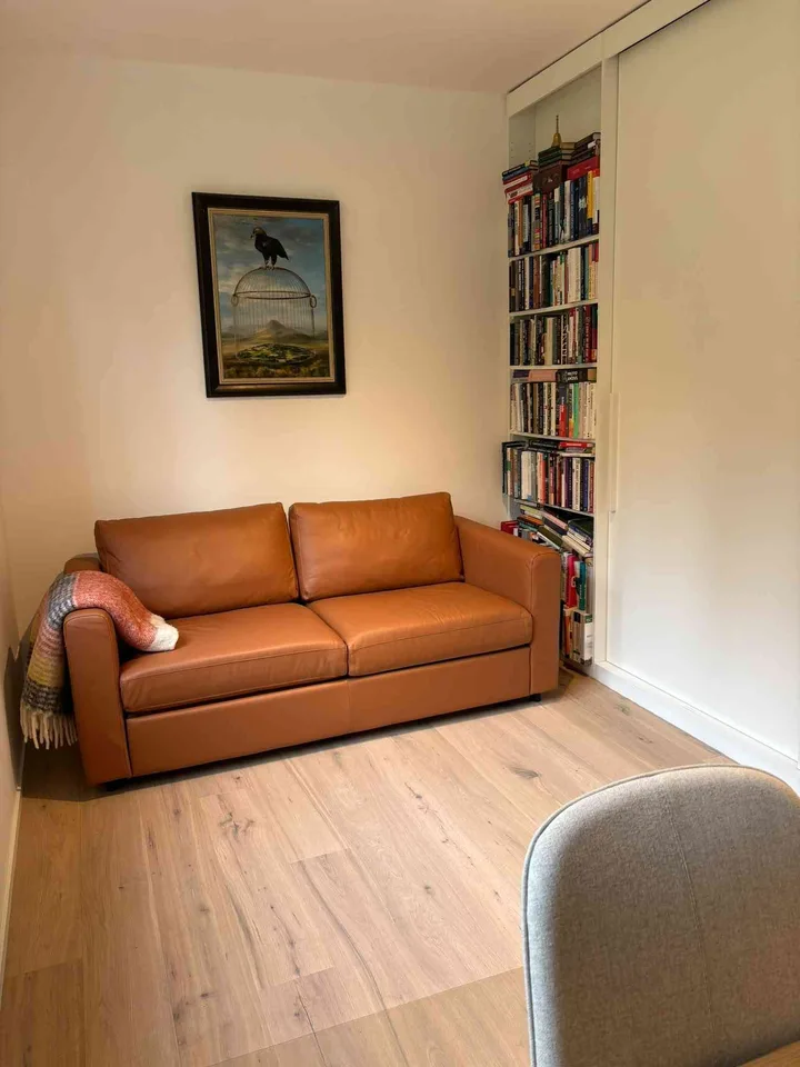 Freistehendes 5.5-Zimmer-Einfamilienhaus mit Seesicht & 3 Parkplätzen – Foto 6 von 31