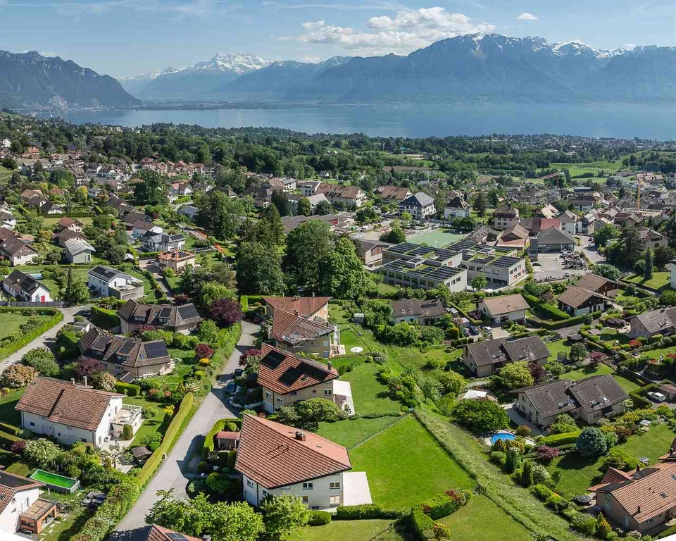 Doppolvilla mit atemberaubendem Blick auf den See und die Alpen – Foto 4 von 12