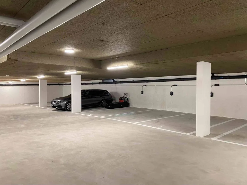 2 ½ Zimmer Neubauwohnung mit Kellerabteil und Tiefgaragenplatz – Foto 9 von 10