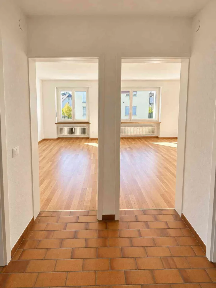 Frisch renovierte 5-Zimmer-Familienwohnung in Binningen – Foto 8 von 11