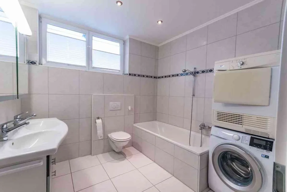 Grosszügige 5.5-Zimmer-Wohnung an zentraler Lage in Stansstad – photo 3 sur 10