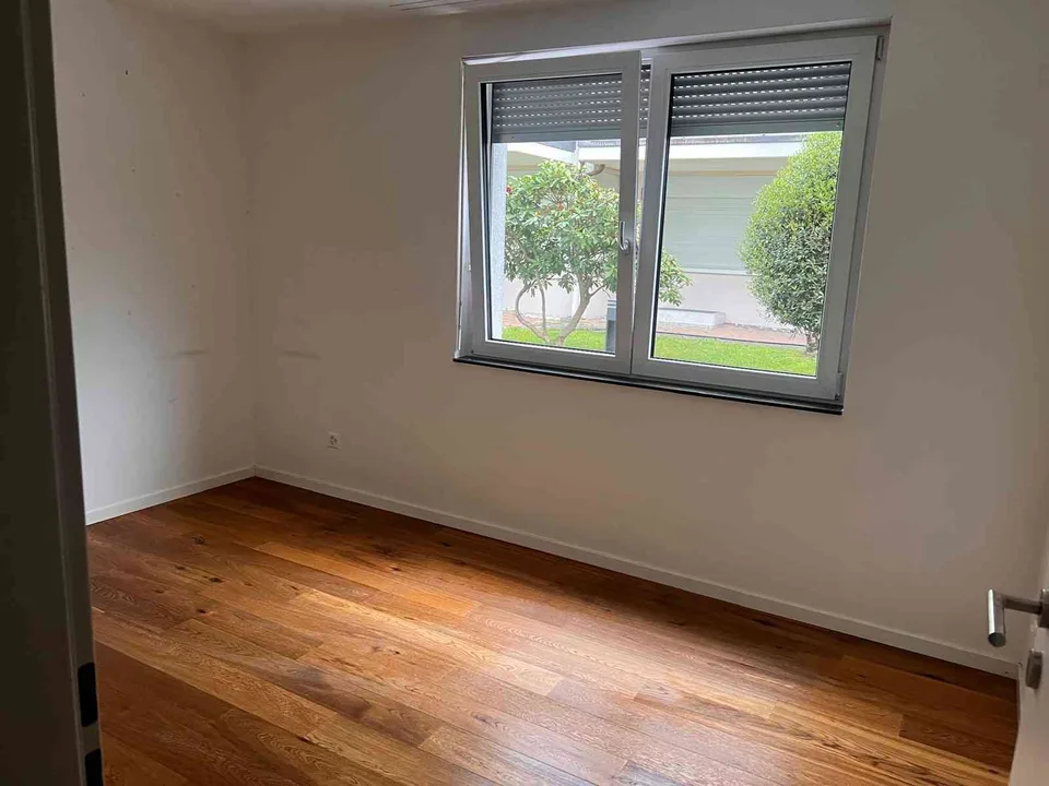 Moderne 4.5 Zimmer EG Gartenwohnung im 3-Familienhaus – Foto 7 von 12