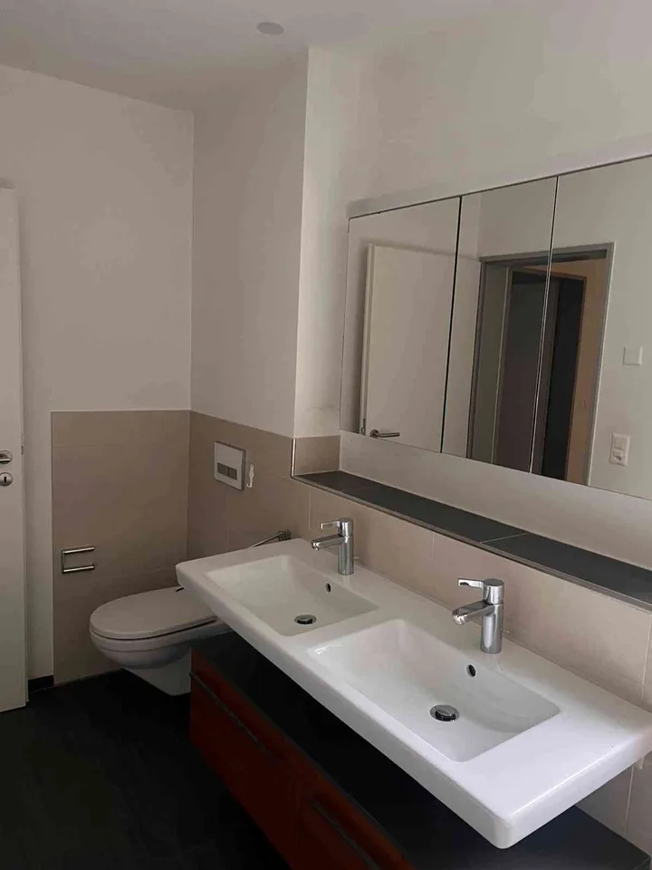 Moderne 4.5 Zimmer EG Gartenwohnung im 3-Familienhaus – Foto 9 von 12