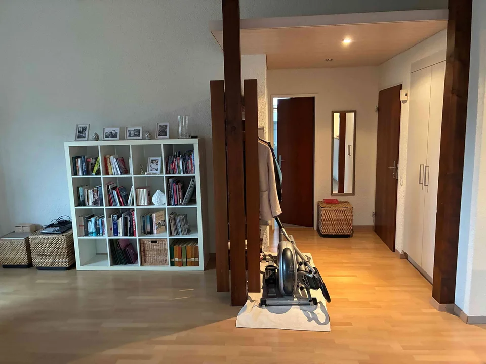 Helle Wohnung in zentraler Lage – Foto 2 von 8