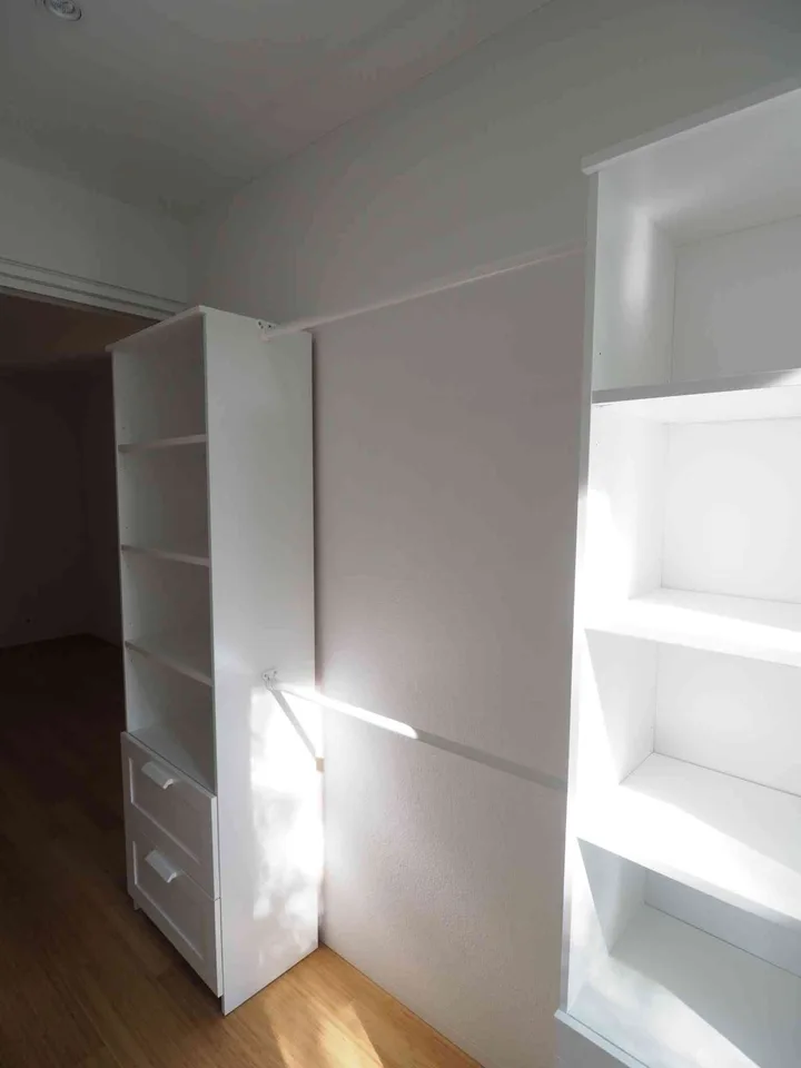 Grosse, stilvolle 2.5 ZW mit Terrasse und Dispo-Raum. – Foto 6 von 11