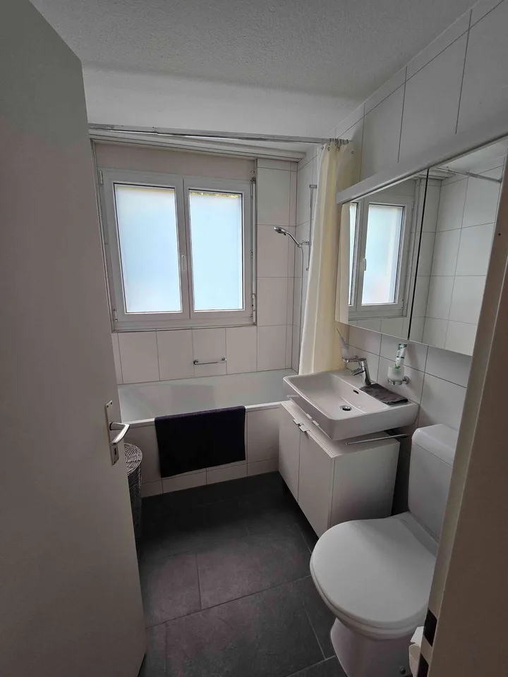 2.5-Zimmer-Wohnung mit privatem Garten in Zollikon – Foto 4 von 5
