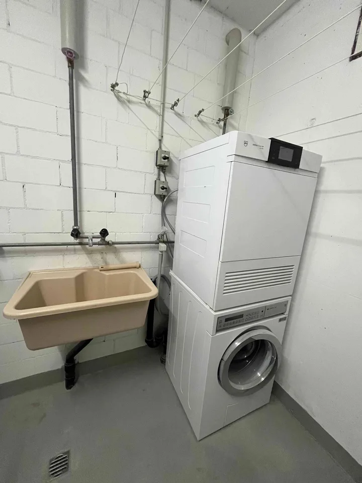 Neue 2 1/2-Z-Whg mit Doppelgarage – Foto 4 von 9