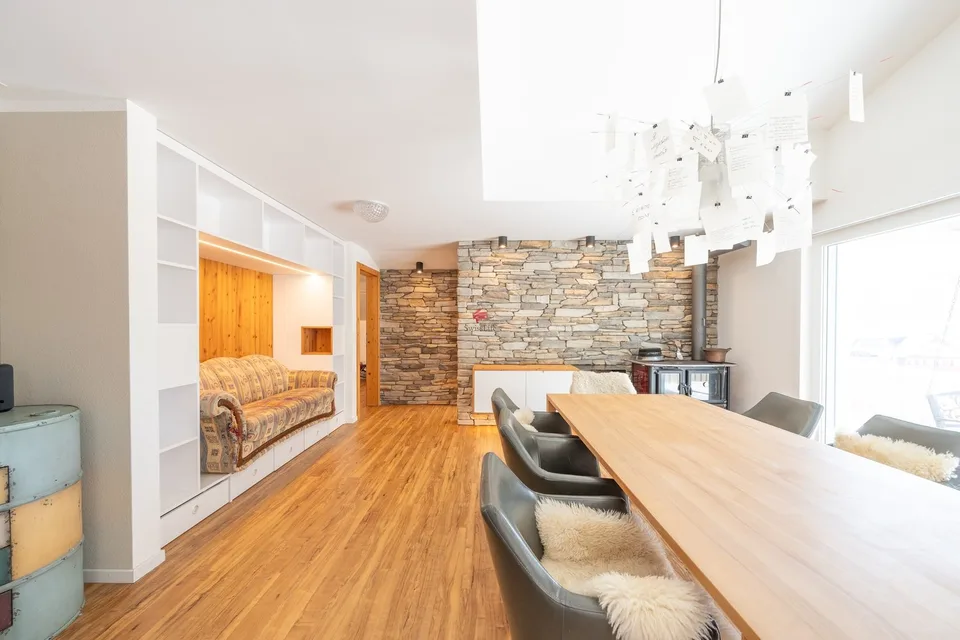 Renoviertes Maisonette-Zuhause mit Seeblick!