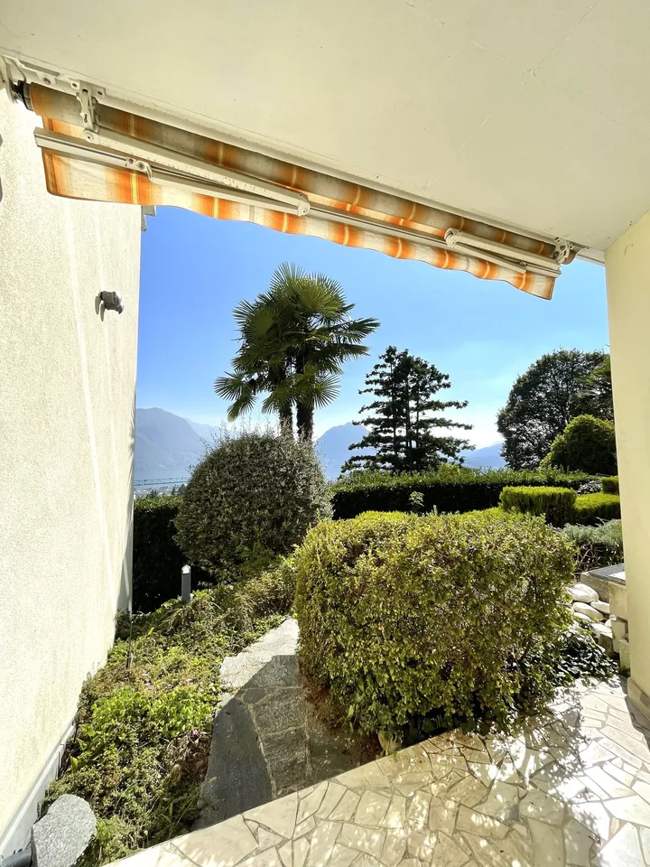Appartamento di pregio su tre livelli con piscina condominiale – foto 21 di 23