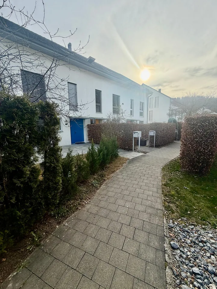 Charmantes 6.5-Zimmer-Reihenhaus in ruhiger Lage von Embrach