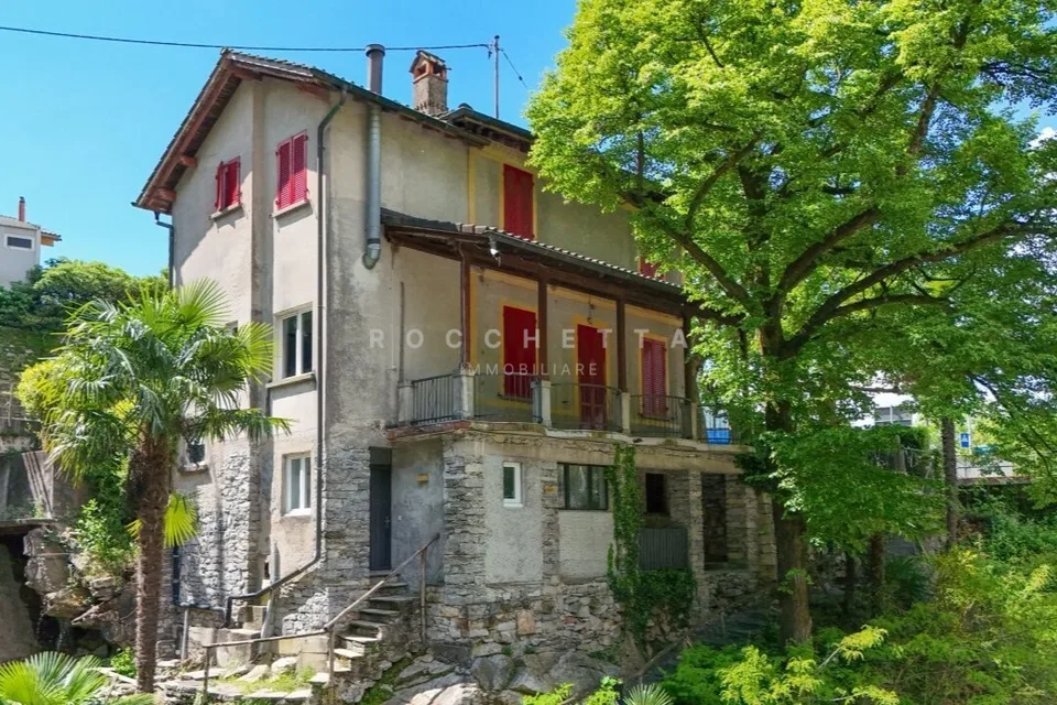 Storica Osteria con alloggio in posizione unica a Ponte Brolla
