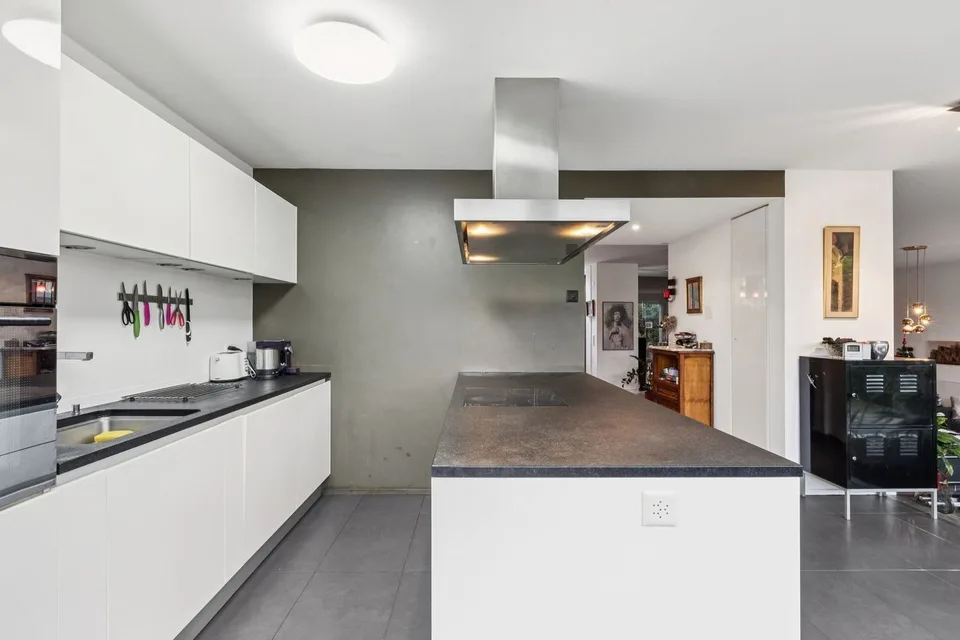 Schönes Einfamilienhaus mit großem Garten und Jacuzzi