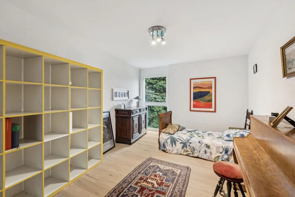 Schönes Einfamilienhaus mit großem Garten und Jacuzzi – Foto 10 von 13