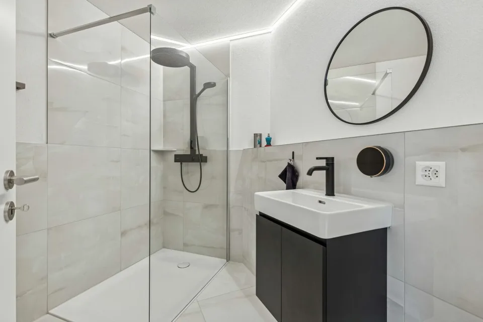 Moderne 5.5-Zimmer-Etagenwohnung mit Stil und Komfort – Foto 9 von 15