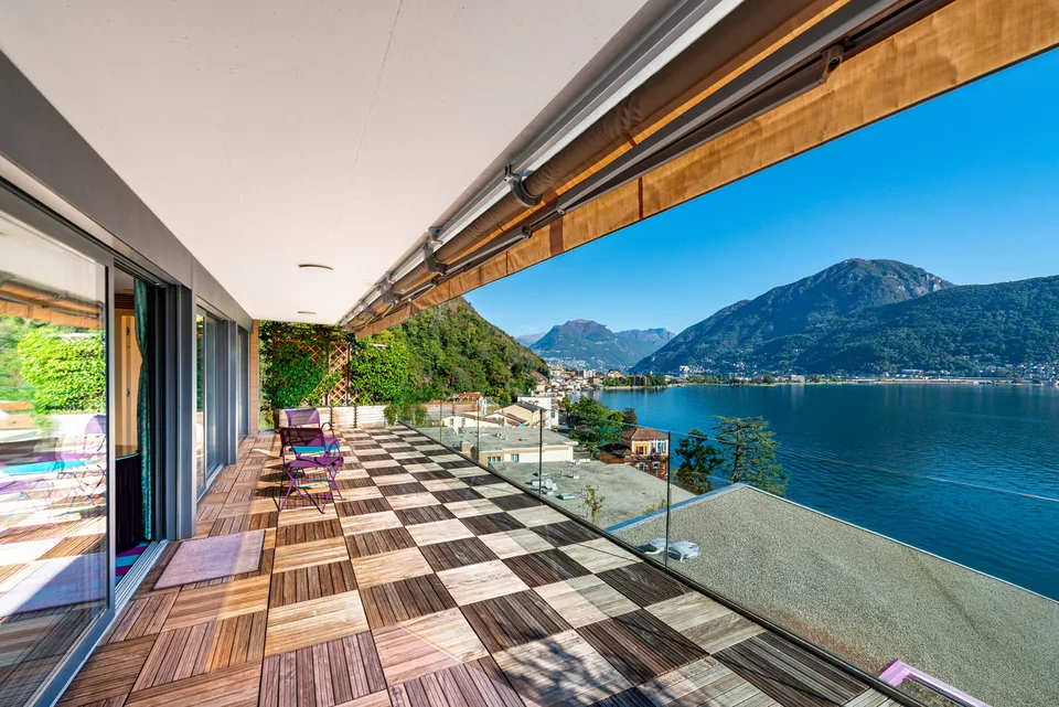 Attico-triplex con piscina privata e splendida vista – Foto 18 von 22