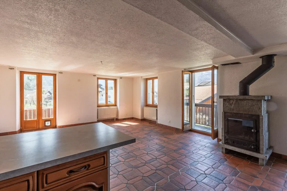 Maison villageoise avec 3 appartements, grand jardin privatif et vue sur Les Dents du Midi ! – photo 7 sur 17