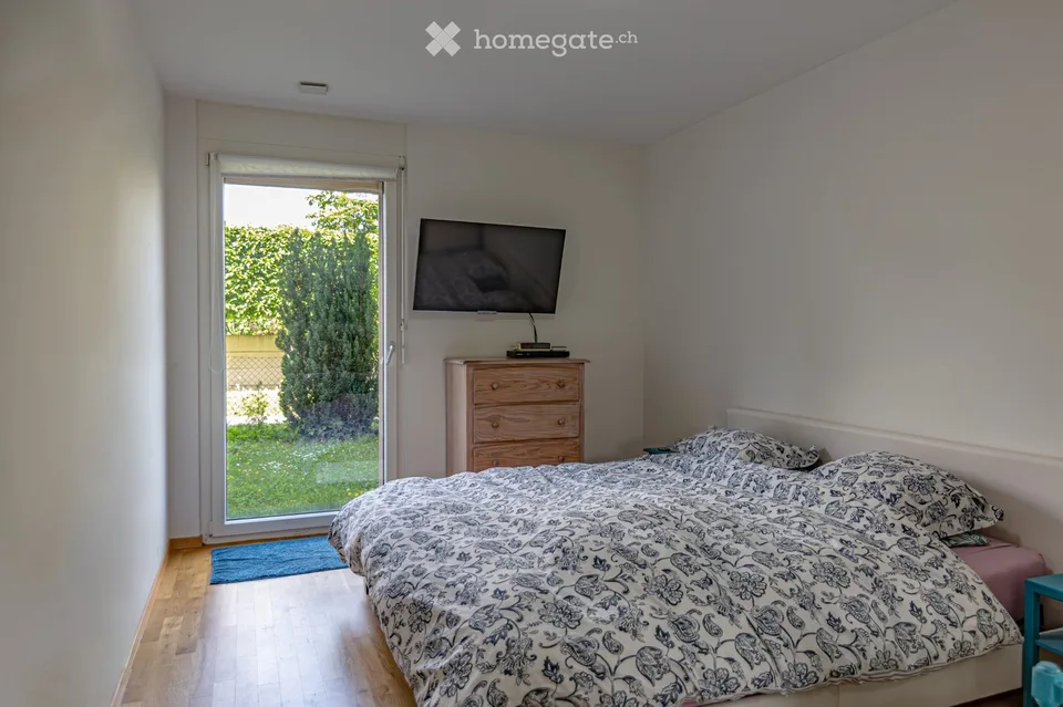 Durchgangswohnung mit 117m², Terrasse und Gärten