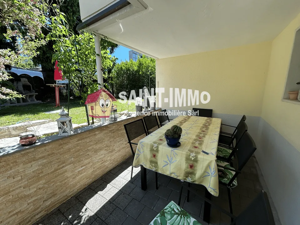 Schönes Haus mit 7 Zimmern (257 m2 Wohnfläche), Garten, Terrasse in Nidau