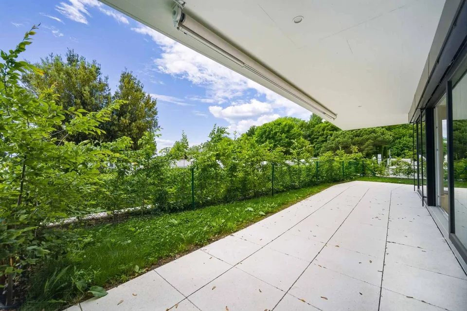 Appartamento nuovo di alta qualità - 5,5 locali in angolo con terrazza e giardino privato