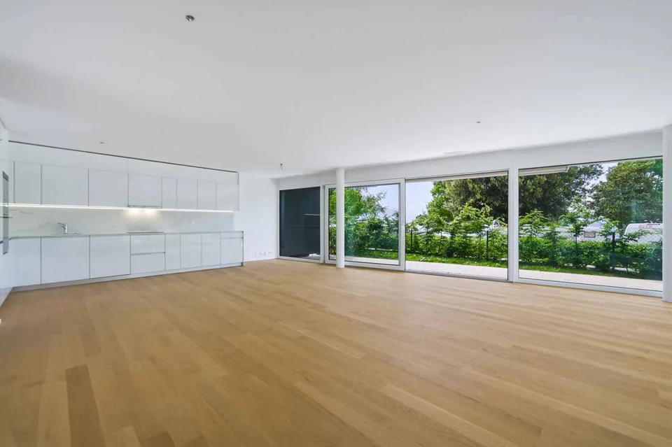 Appartamento nuovo di alta qualità - 5,5 locali in angolo con terrazza e giardino privato