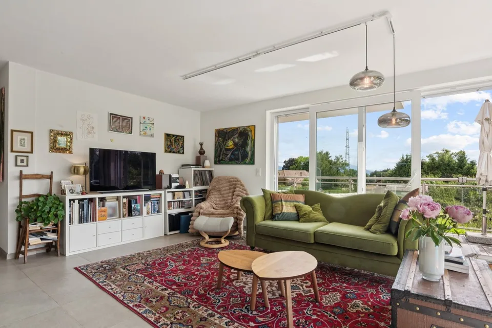 SELTENES 4,5-ZIMMER-WOHNUNG MIT 30M² TERRASSE IN DEN HÖHEN VON LAUSANNE