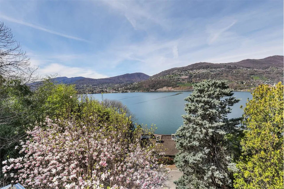 Villa mit Garten und Seeblick in Montagnola – Foto 17 von 28
